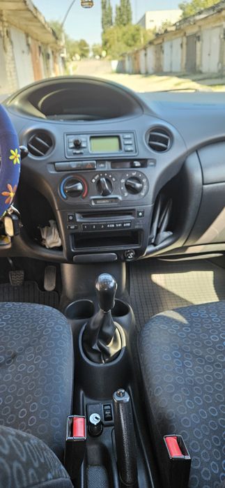 Авто Toyota Yaris 2003, мех. Синій