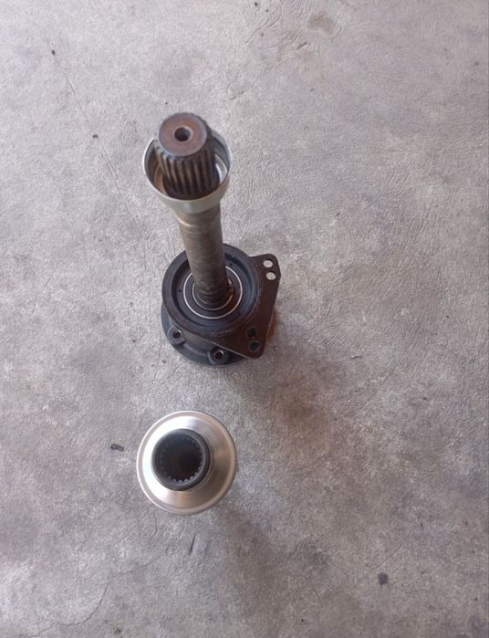 Промвал Volkswagen т4 2.5 Проміжуточна полуось т4 2.5 полувісь 2.5 т4