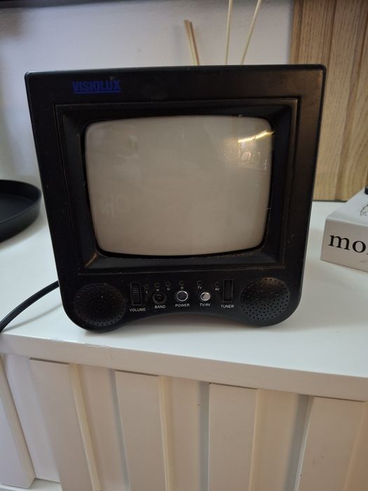Mini tv antiga  usada
