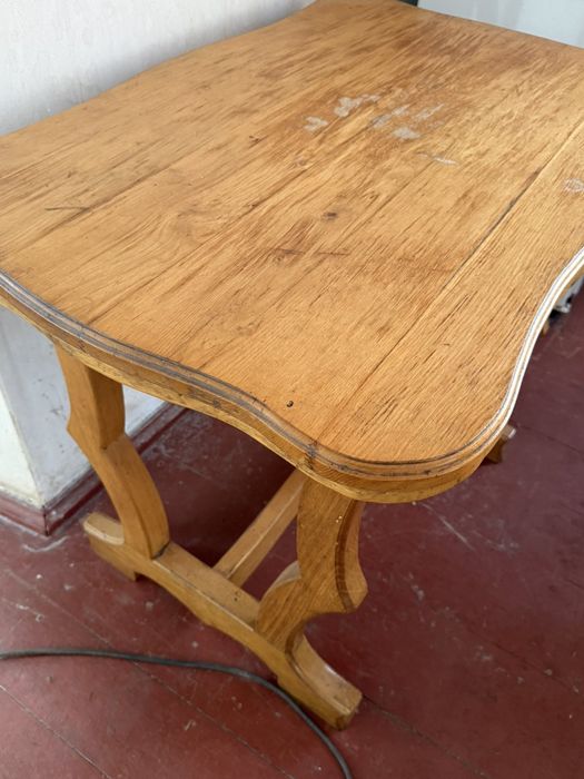 Продам дерев'яний стіл