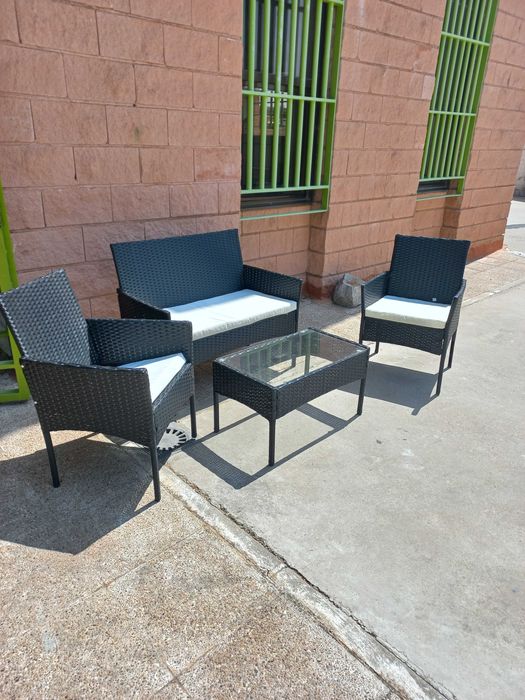 Liquidamos conjuntos de jardím  paga na casa