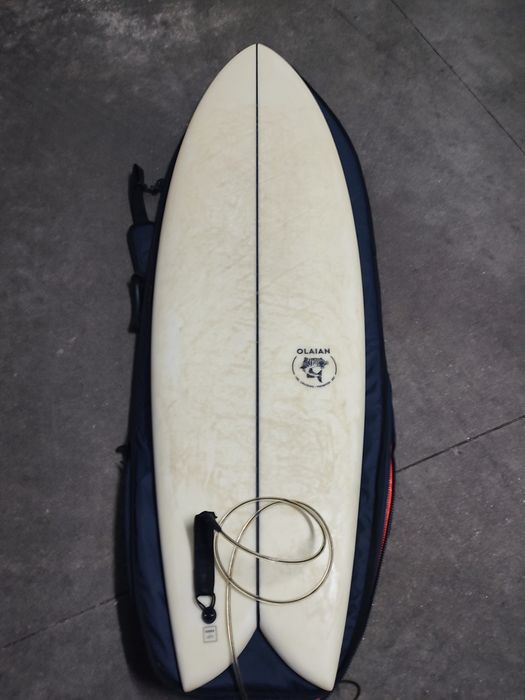 Impecável prancha surf+quilhas+saco+leash