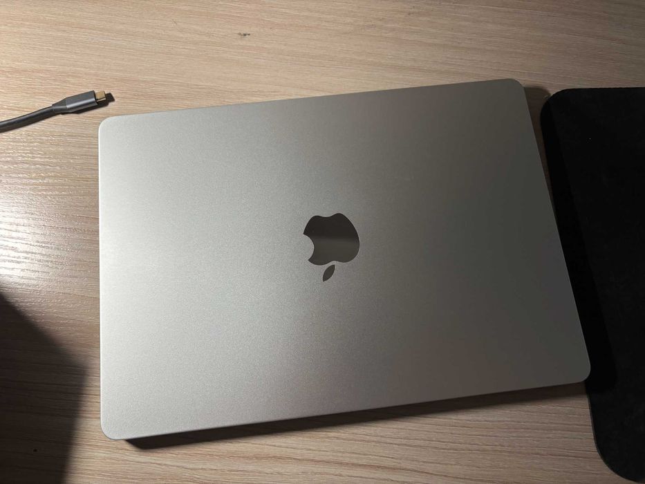 Apple MacBook Air M3/16GB/256/Mac OS Srebrny 10R GPU