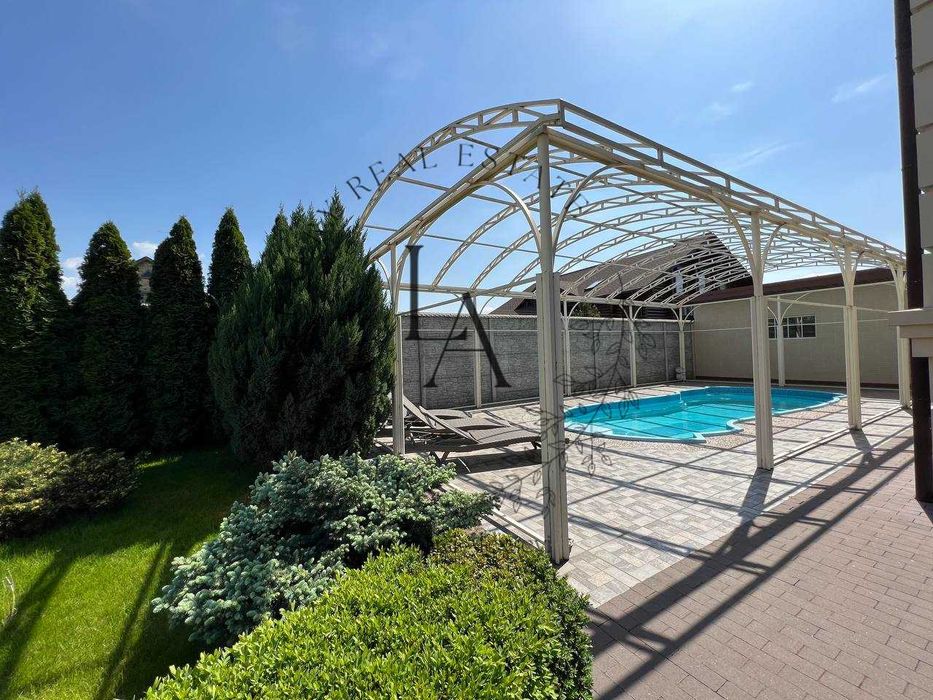 Новый Особняк Общая площадь 950м.Дом 577м.В самом Центре Козина.Без-%