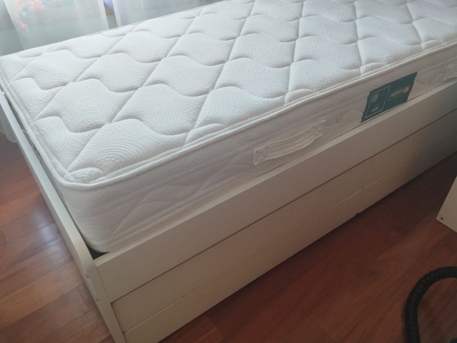 Cama Släkt do IKEA 90x200  com 2a cama  + gavetas + estrados + colchões