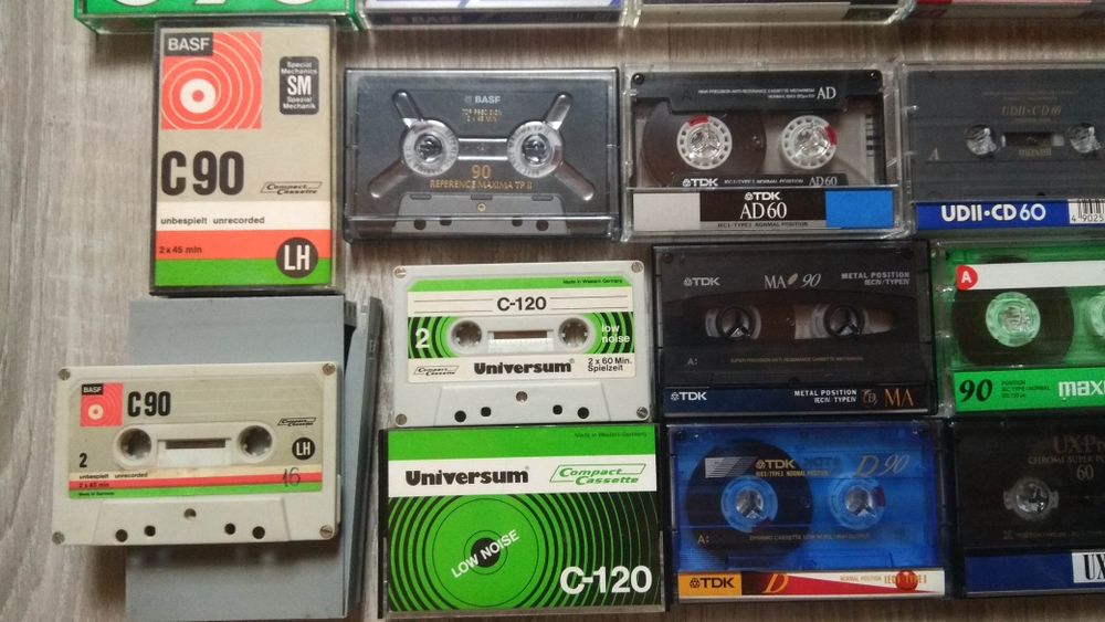 Аудіокасета AGFA BASF TDK AMPEX Universum Sony maxell Nor/chrome/metal