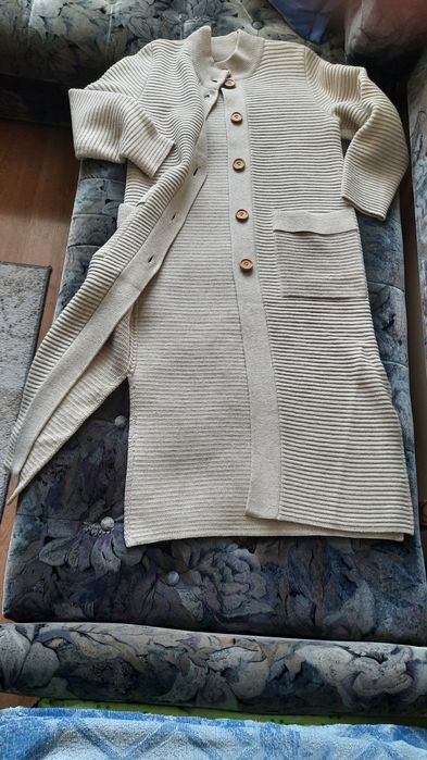 Ciepły długi sweter damski