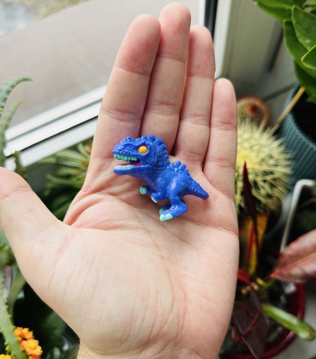 Kinder Joy Jurassic World (dinozaur) Raptor