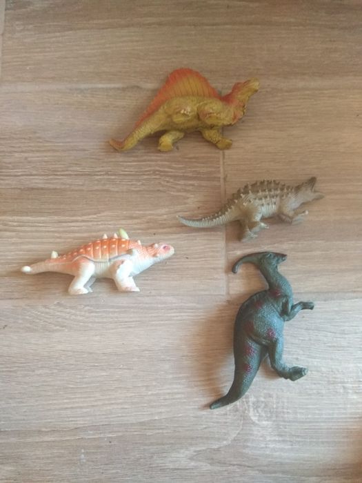 Динозавры одним лотом