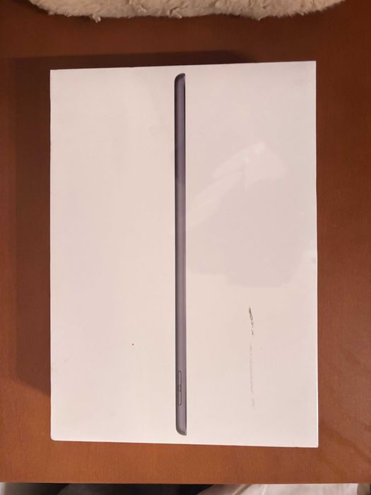 Apple iPad 10.2'' Wi-Fi - 64GB-Cinzento Sideral - 9ª Geração, Novo.