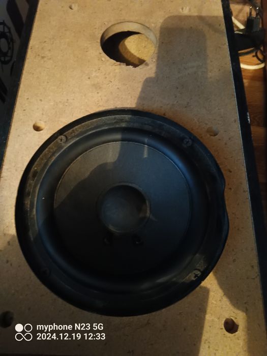 Sprzedam Głośnik subofer