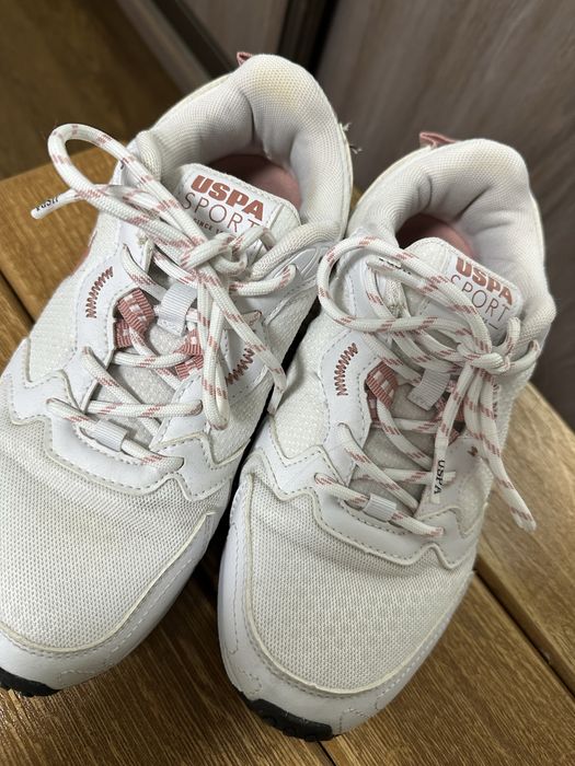 Кросівки білі, USPA.
