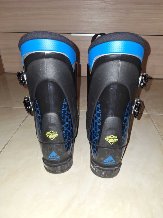 Buty narciarskie 24-24,5 (odpowiada 37) mało używane