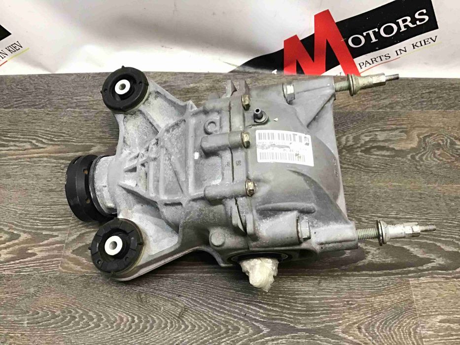 Редуктор заднего моста Land Rover Range Rover Velar L560 LR096011