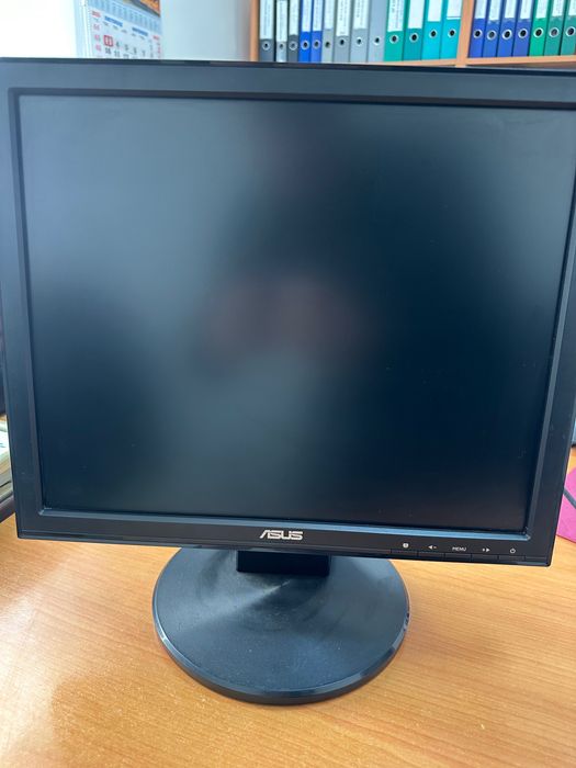 Acer 20” та Asus