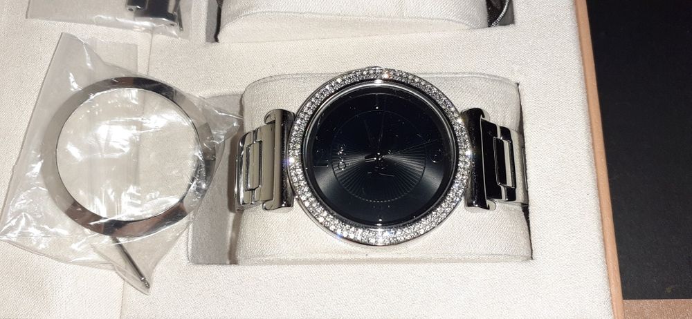 Relógio One Box com extras