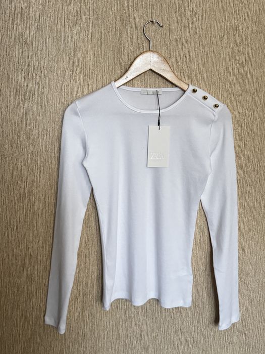 Стильний білий лонгслів в рубчик zara, новий , розмір м