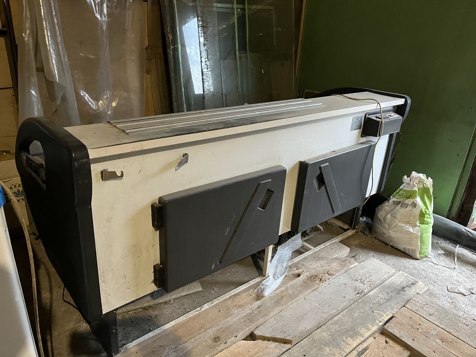 Холодильна вітрина