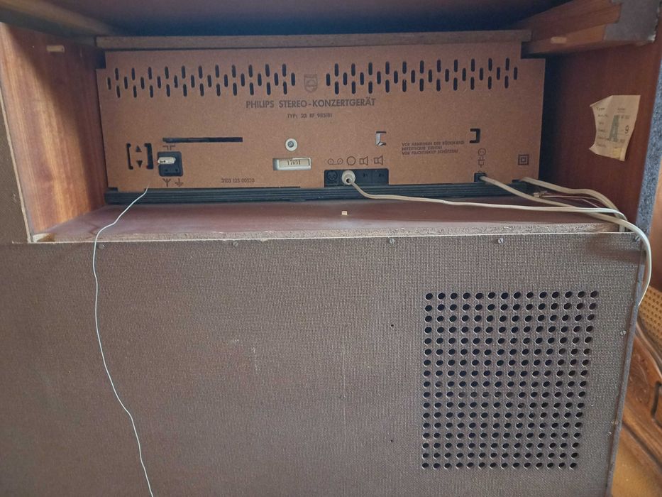 Radio z adapterem Philips 22 RF