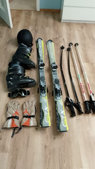 Sprzedam komplet  narciarki, narty, buty, kijki i kask