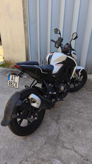 Keeway RKF 125 2022 — 9500km — Impecável