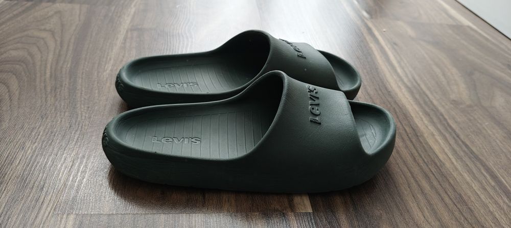 Klapki Levi's rozm. 38
