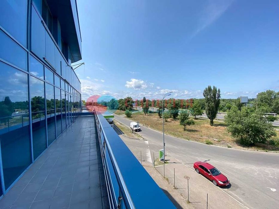 Будівля 2510м пр.Шухевича поруч Sky Mall, Оболонь