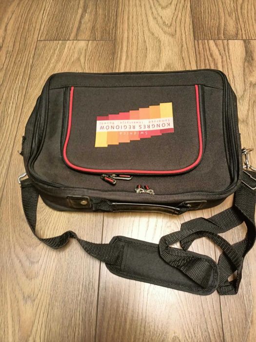 Сумка , рюкзак для ноутбуків