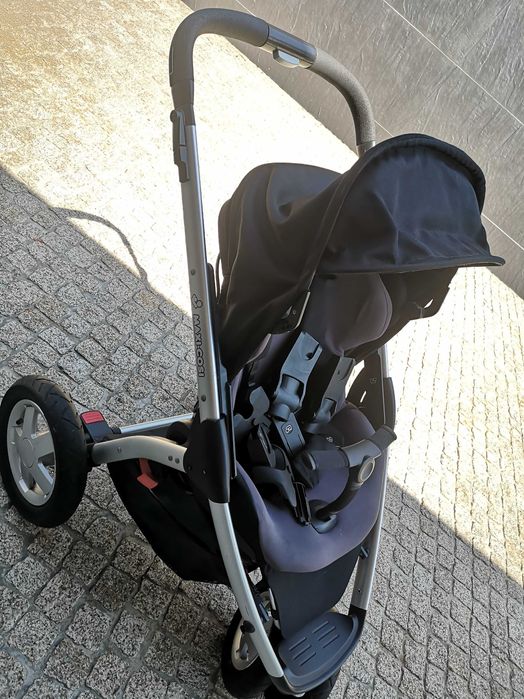 Conjunto Bebé Conforto Maxi Cosi  base Family Fix. Cadeira Auto-Pebble