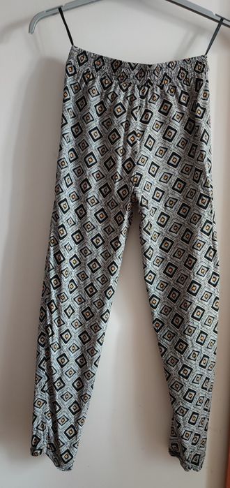 Calças direitas estampadas