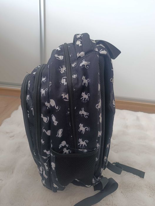 plecak back up z kotkami