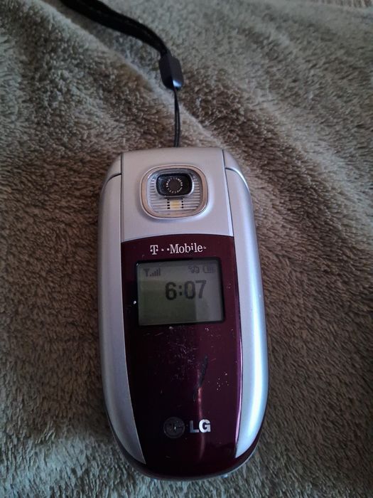 Смартфон Sony Xperia dual F3112 Gold 2 симки meizu m3s lg   LG