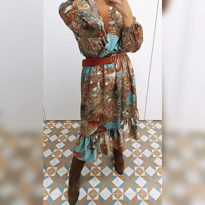 Vestido leve e acetinado