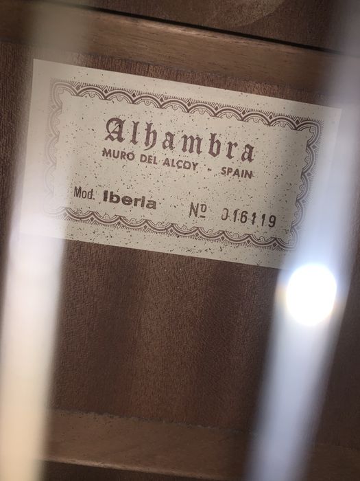 Guitarra Clássica Alhambra Iberia – Made in Spain – Excelente Estado
