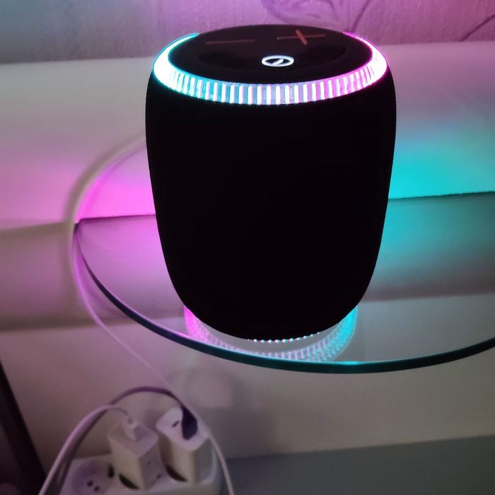Блютуз колонка із потужним звучанням 15Вт та підсвічуванням