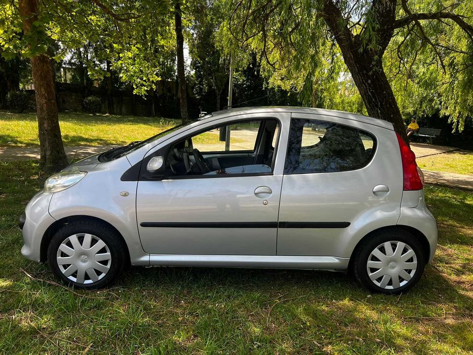 Peugeot 107 1.0 Exclusive (1 Dono) SÓ 160.000 KMS Reais - Impecável