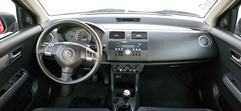 Suzuki swift 1.3 DDIS Diesel  200 mil quilómetros reais Ano 2005