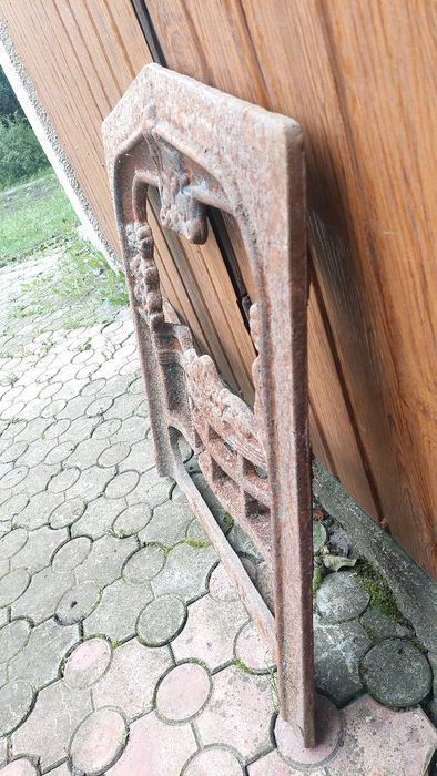 Для каміна чавунний фасад, для золи решітка