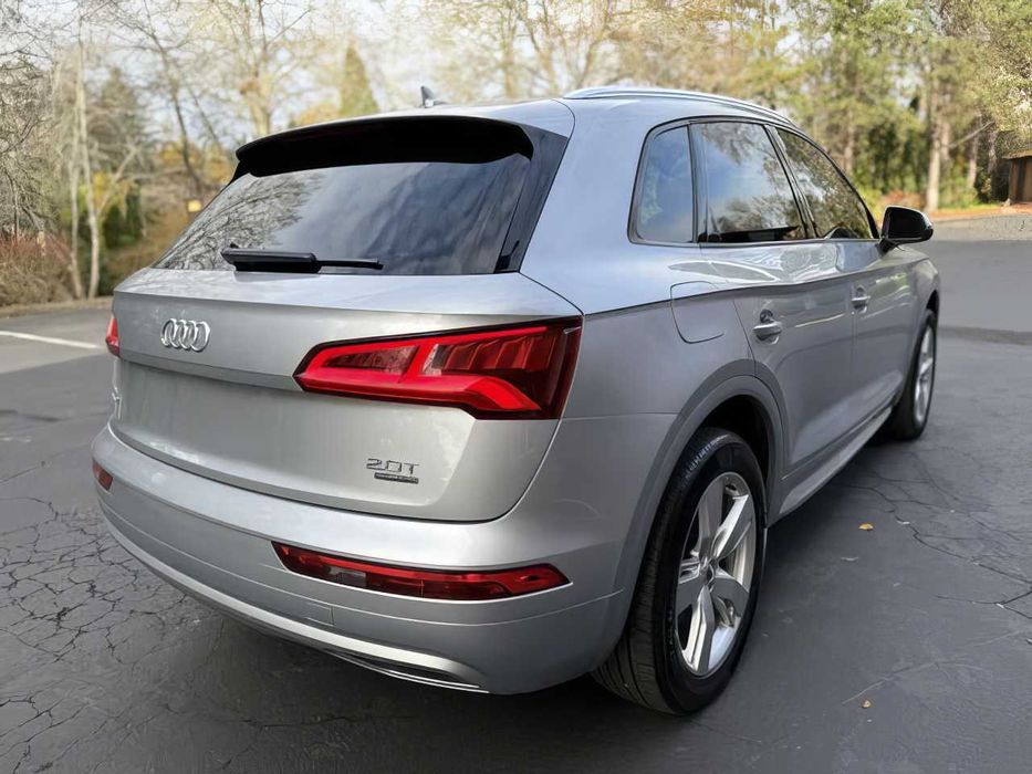 Audi Q5      2018