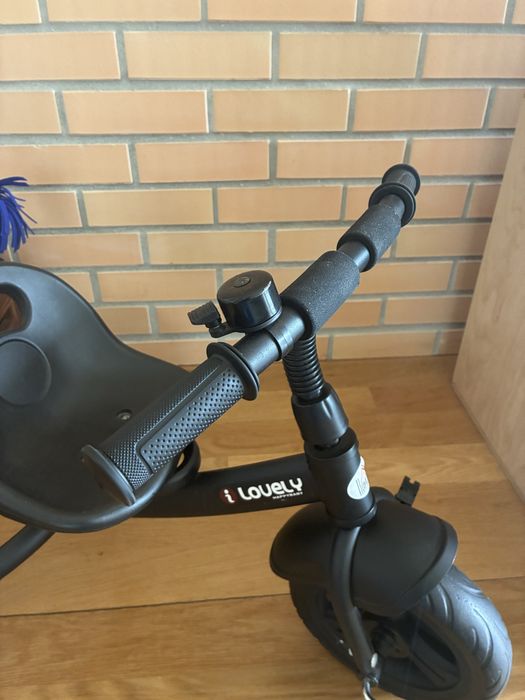 Triciclo se crianca em aço