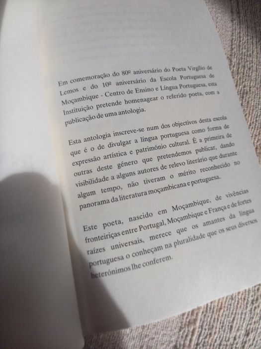 poesia Virgílio de Lemos A Invenção das Ilhas autor de Moçambique