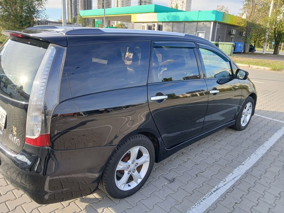 Mitsubishi grandis