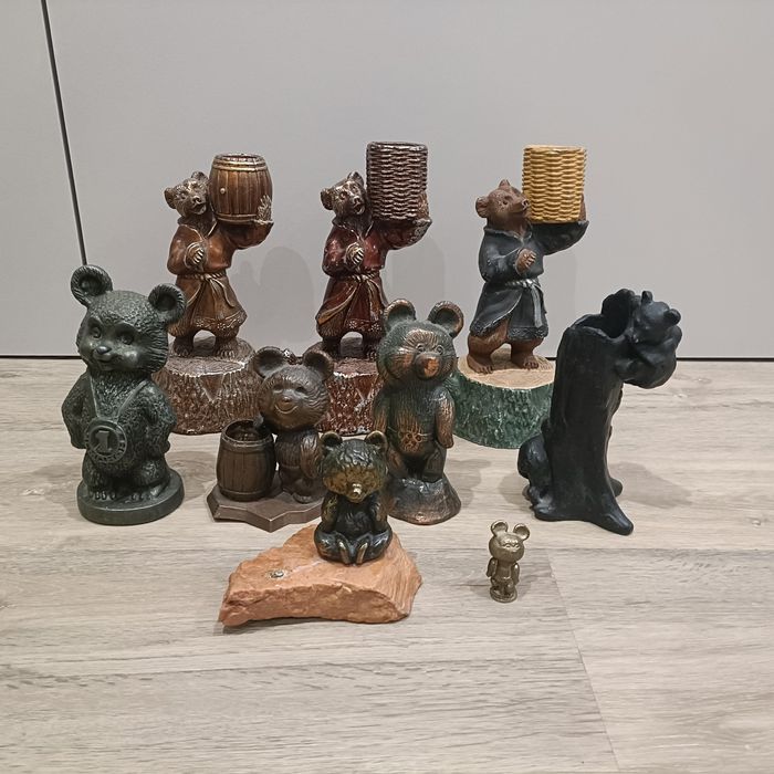 Статуэтки нимор ,мишка олимпийский ,пепельницы , картина , бронза