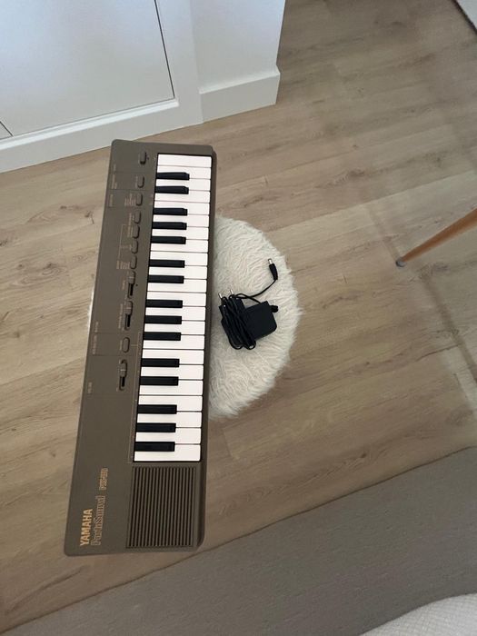 Teclado Yamaha PortaSound PSS-150 Vintage – 37 Teclas + Transformador