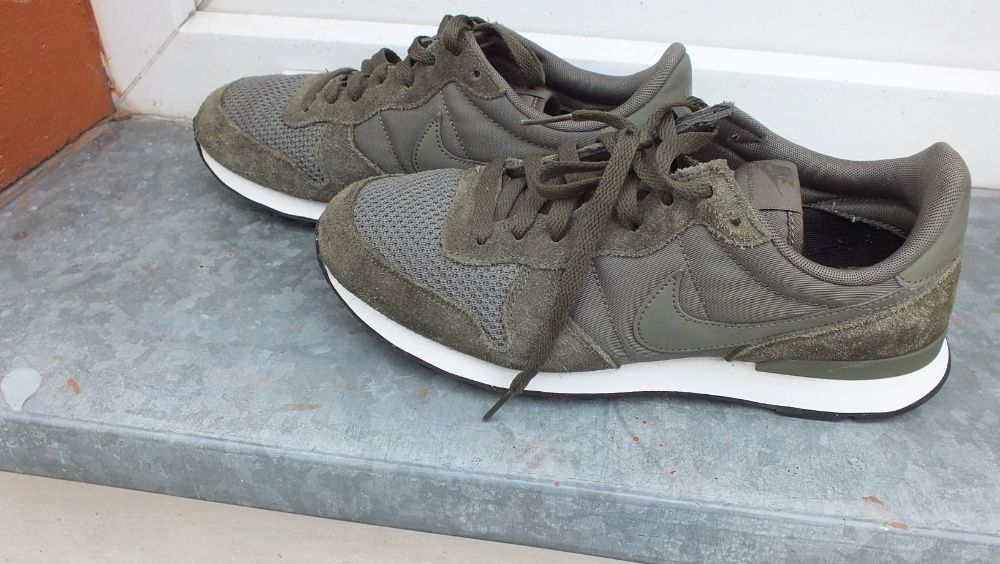 super buty sportowe marki Nike skóra w roz 42