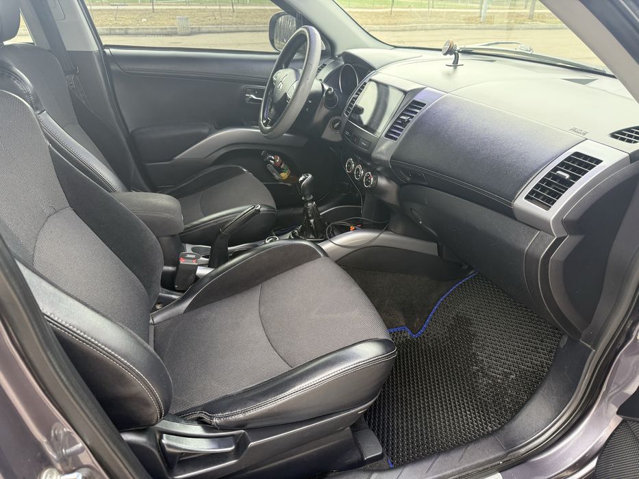 Мицубиси Аутлендер Mitsubishi Outlander XL 2,0 TDI