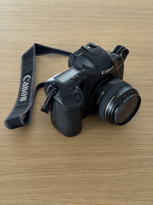 Canon EOS 1V + Canon EF 50mm f/1,4 USM