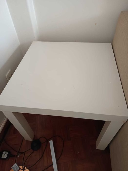Mesinha de apoio IKEA