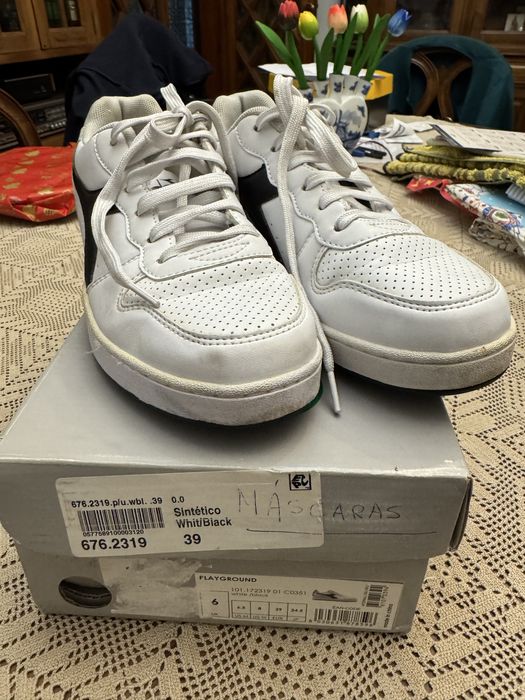 Sapatilhas Diadora brancas Pouco uso Caixa original