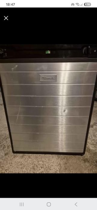 Lodowka   do campingu.